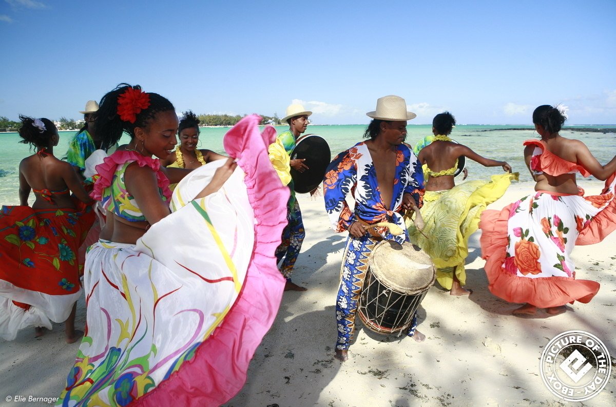 Danseurs de séga sur la plage, ile maurice