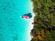 Un bateau dans un lagon, ile maurice