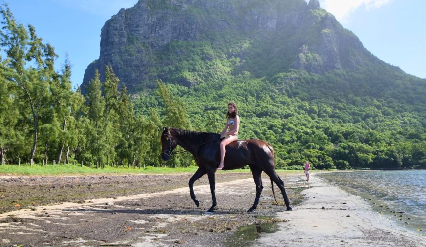 balade a cheval au morne Ile Maurice activite nature famille