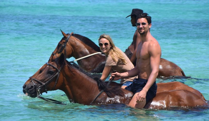 6Balade a cheval sur la plage ile maurice