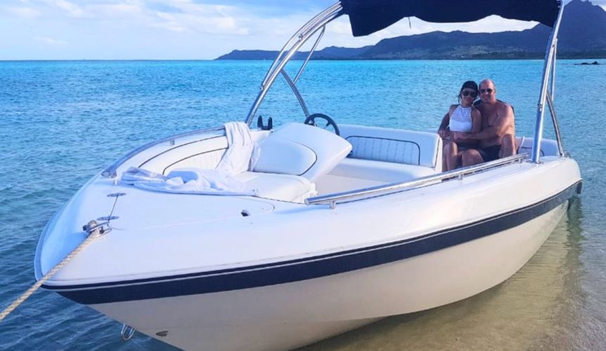 6speedboat-ile-aux-cerfs-de-falbaire-862x500