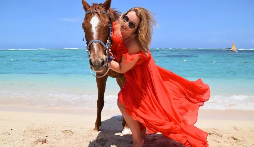 8Balade-a-cheval-sur-la-plage-ile-maurice-862x500