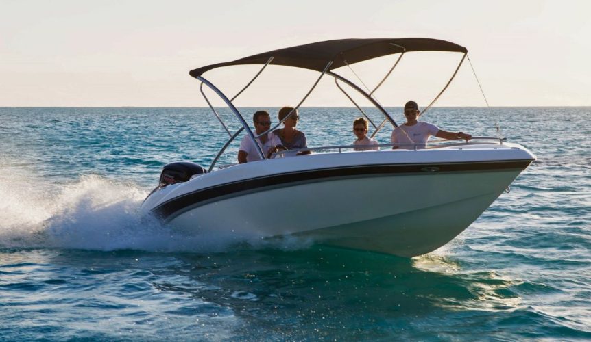8speedboat-ile-aux-cerfs-de-falbaire-862x500