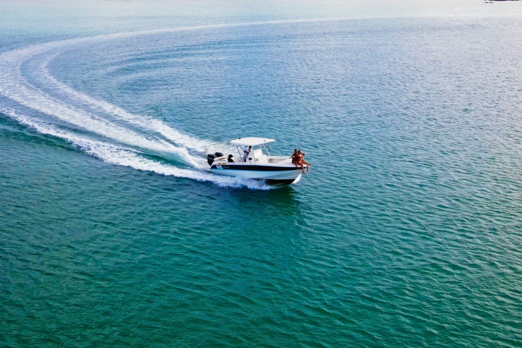 6ILE MAURICE SPEEDBOAT ILE AUX BENITIERS ILE D'AMBRE